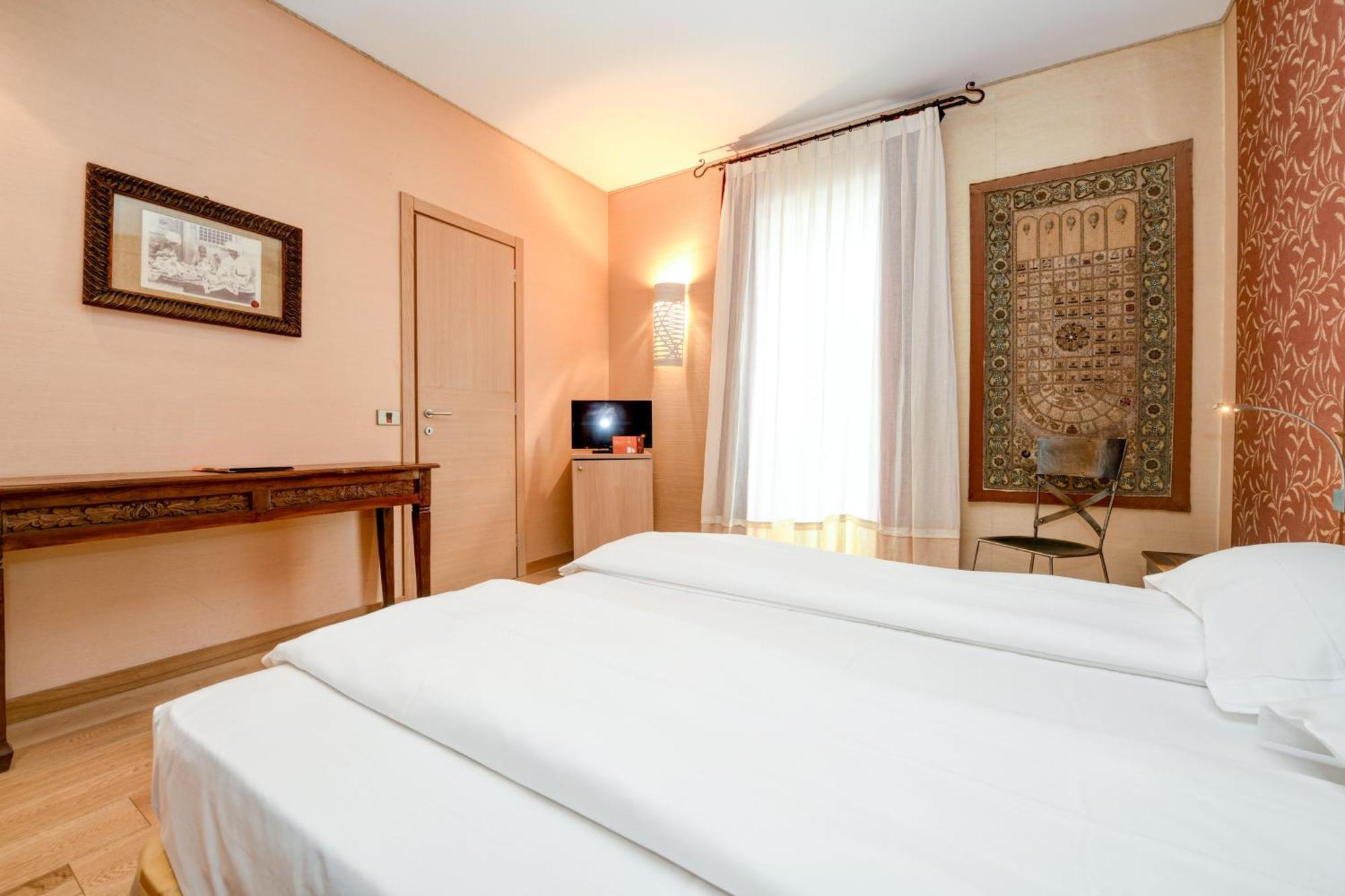 Hotel Flaminia Sirmione Phòng bức ảnh