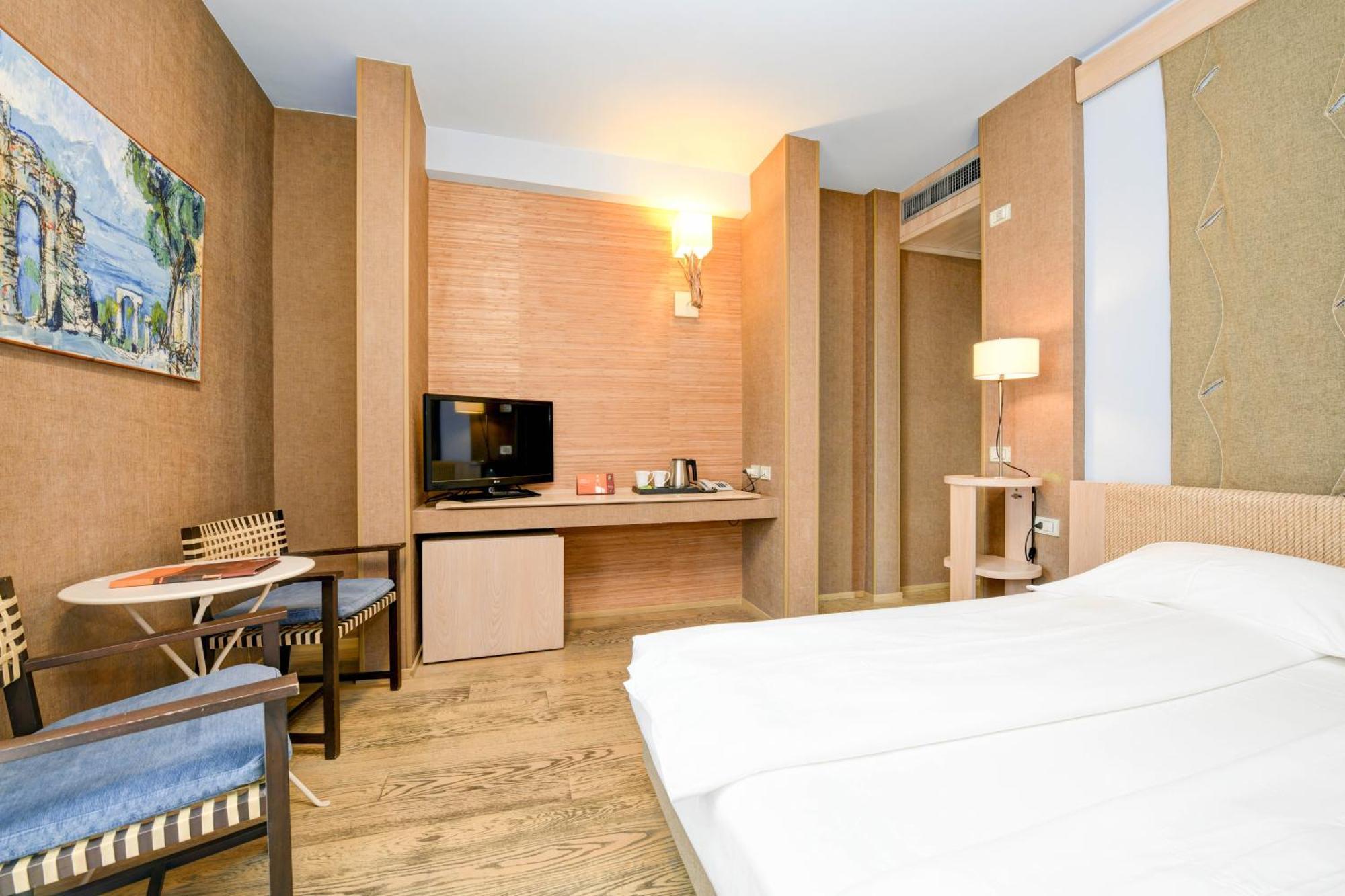 Hotel Flaminia Sirmione Phòng bức ảnh